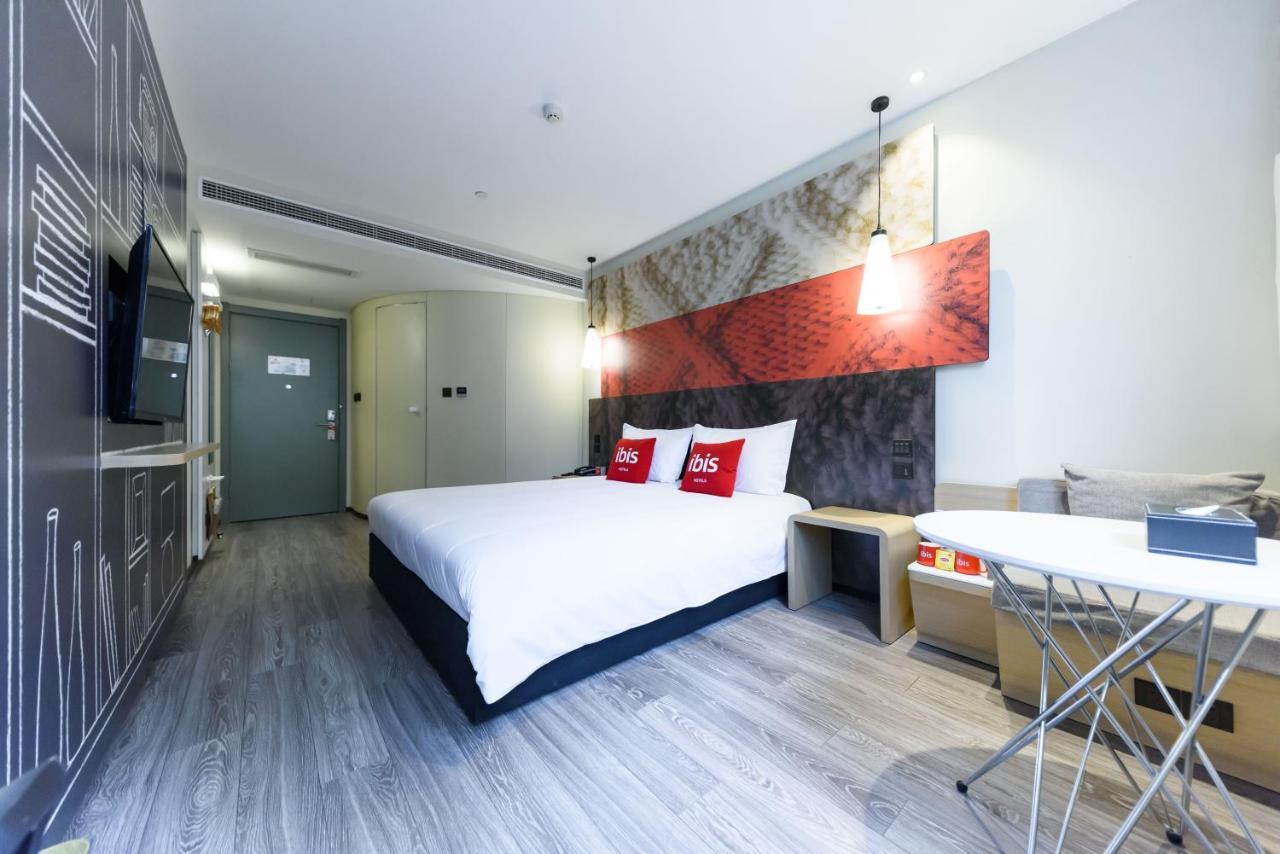 Ibis Shanghai Changshou Road Hotel Экстерьер фото